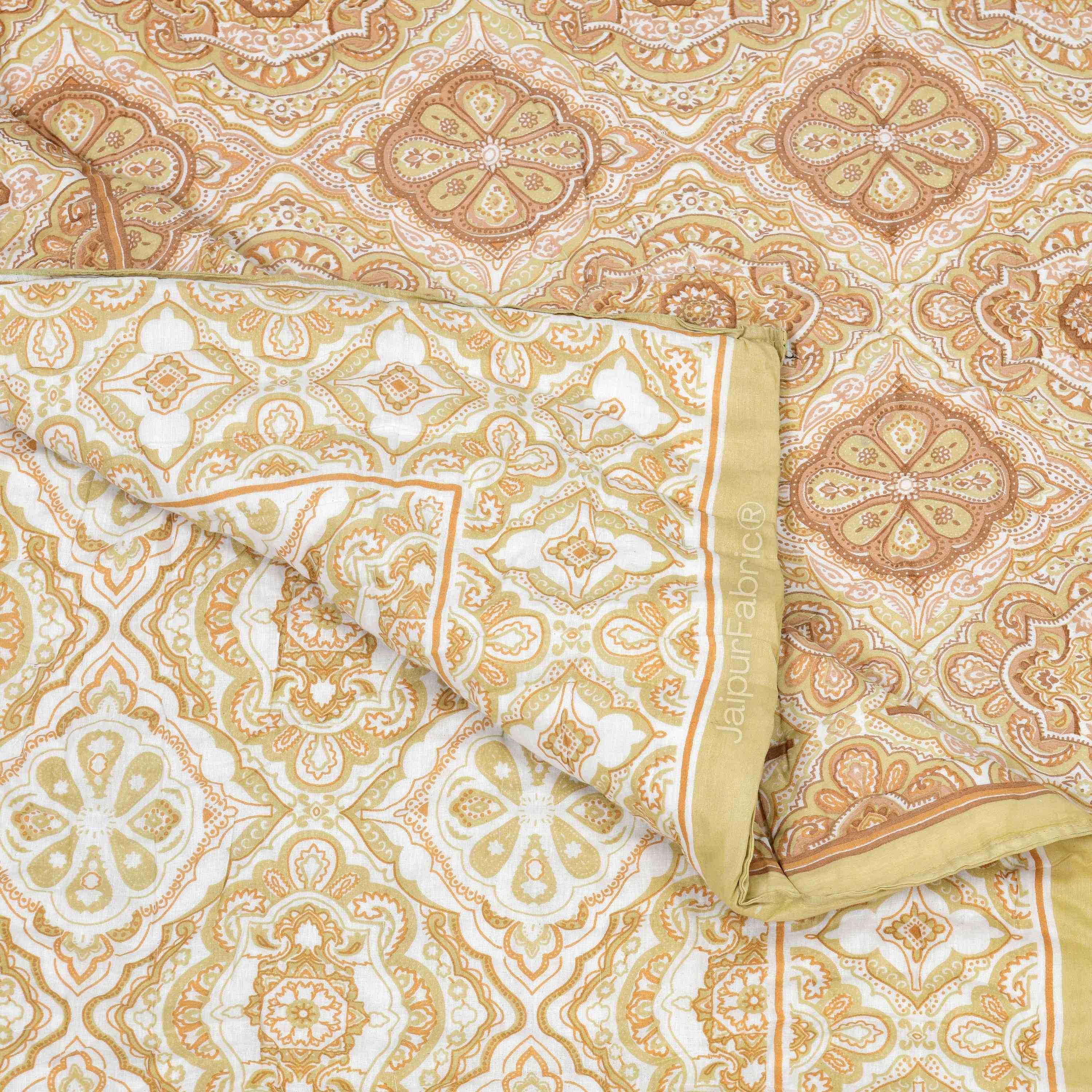 Reversible Quilt Rajai with Golden Corn Dual-Design Print for Stylish Bedrooms