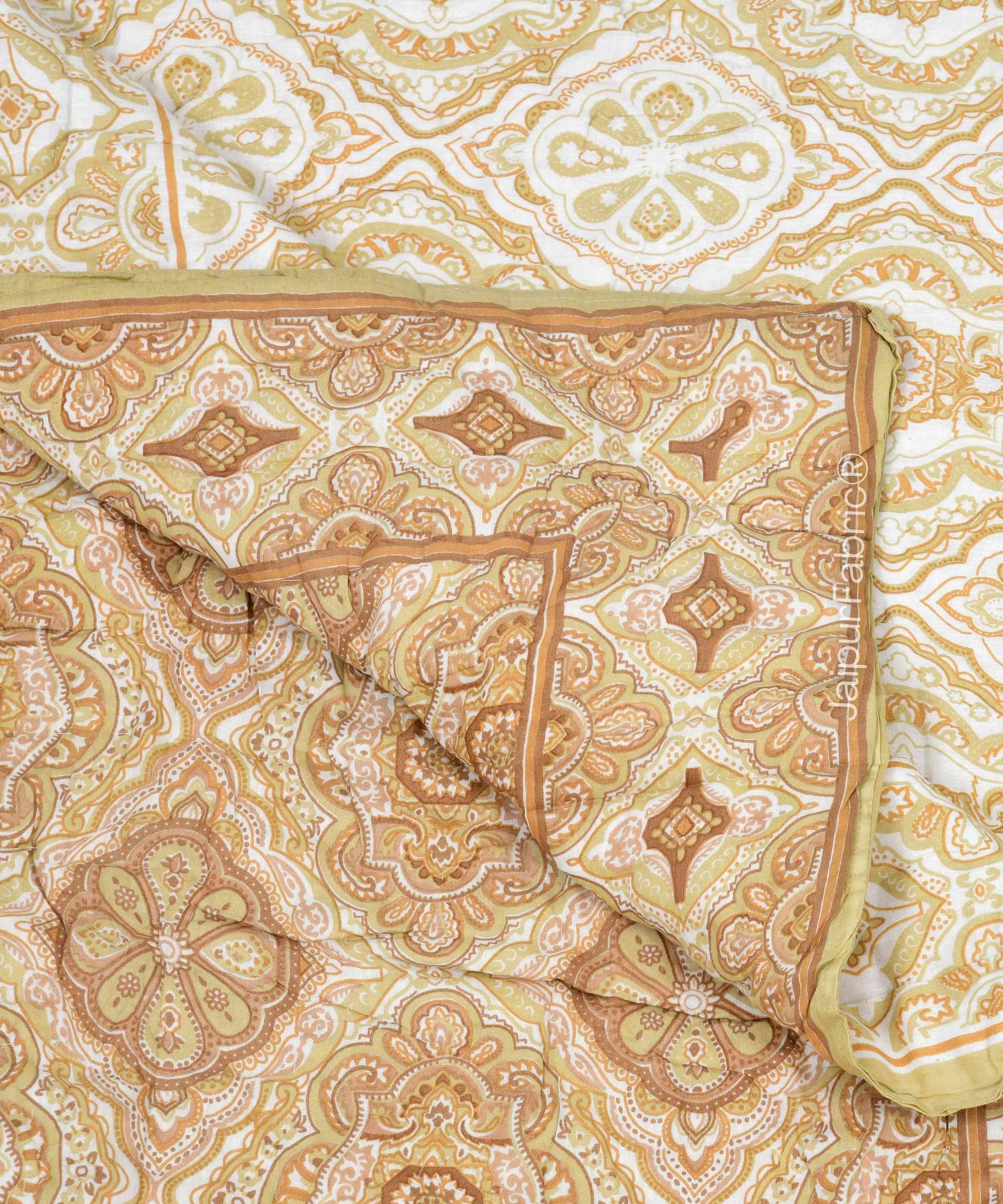 Reversible Quilt Rajai with Golden Corn Dual-Design Print for Stylish Bedrooms