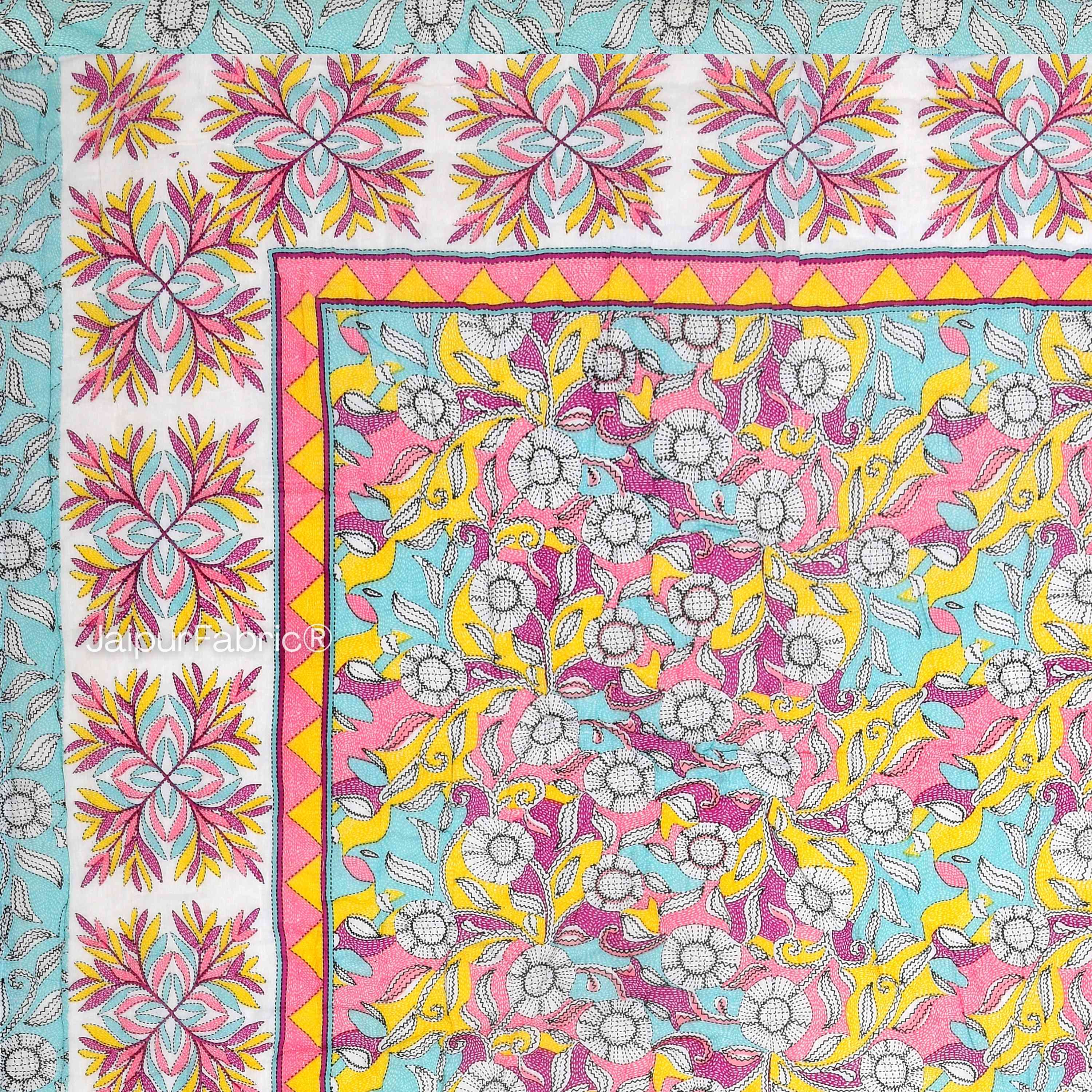 Tropical Dreamscape Colorful Lush Floral Patterns Reversible Quilt Double Bed Rajai