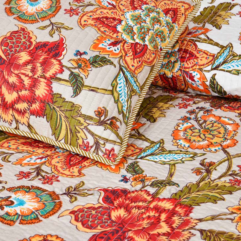 The Festive Grace Pure Cotton Reversible Quilted Bedcover with Pillowcases