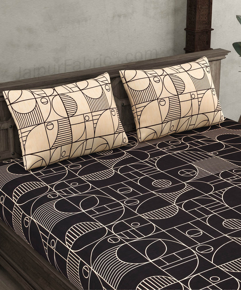 Sneaky Shell Black King Size Bedsheet
