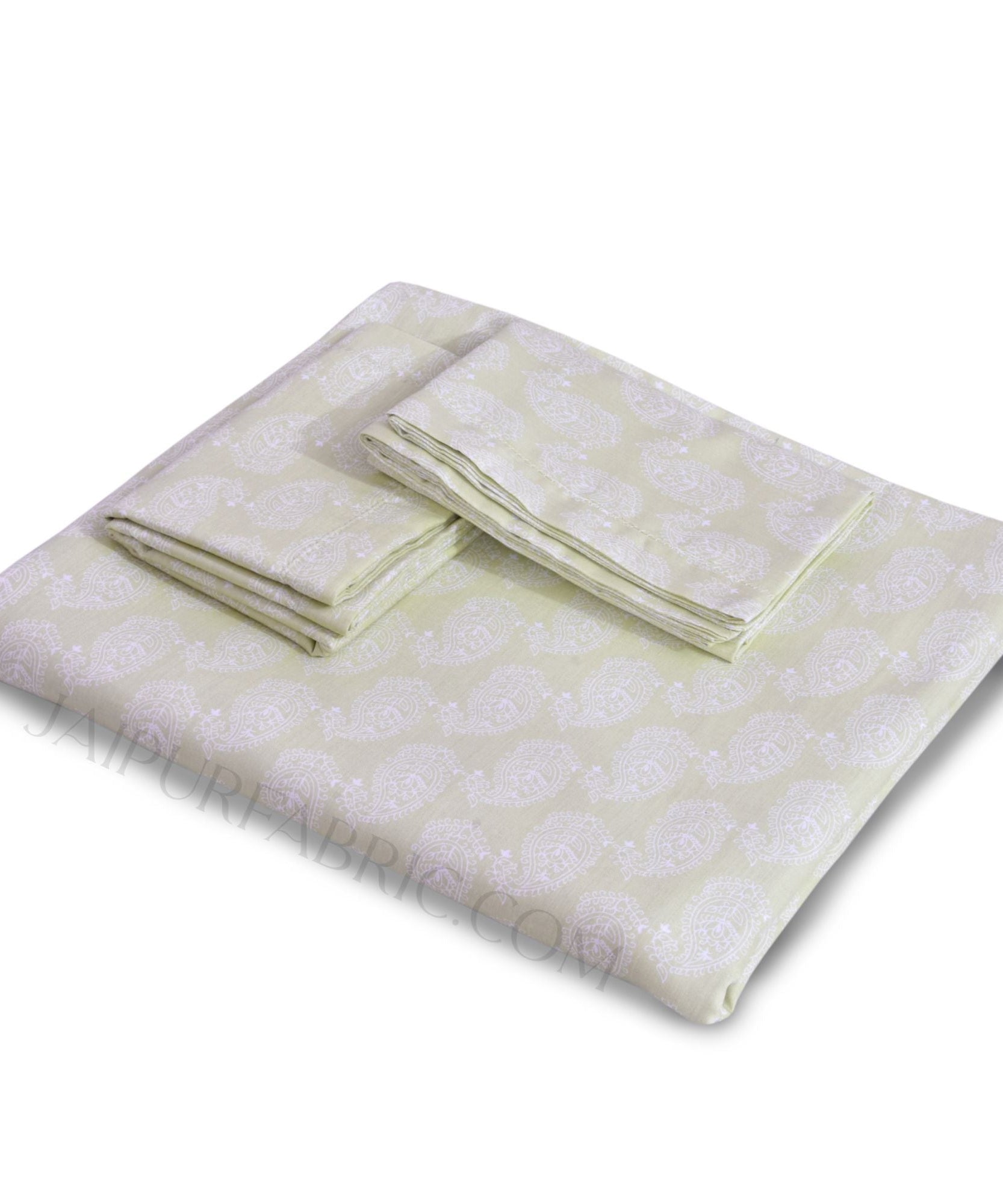 Placid Paisley Pastel King Size Bedsheet